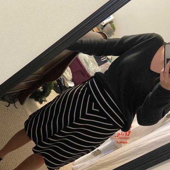 2 flowy knee length skirts for the price of one!! - Picture 2 of 5